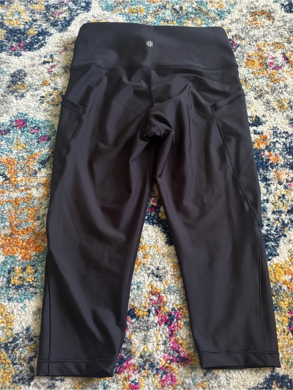 Athleta Interval stash Capri leggings Black womens small